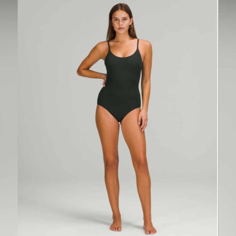 Lululemon Waterside U-Back Ribbed Swim One-Piece *Medium Coverage